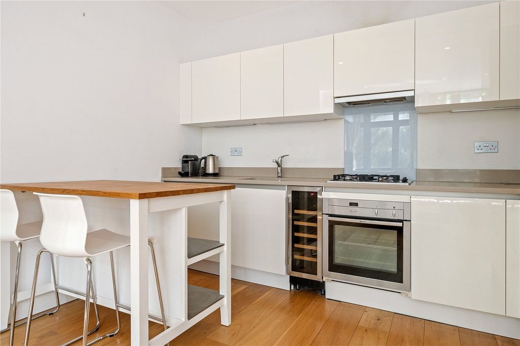 Property photo 3 of 12 Kitchen