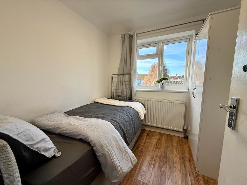 Property photo 1 of 3