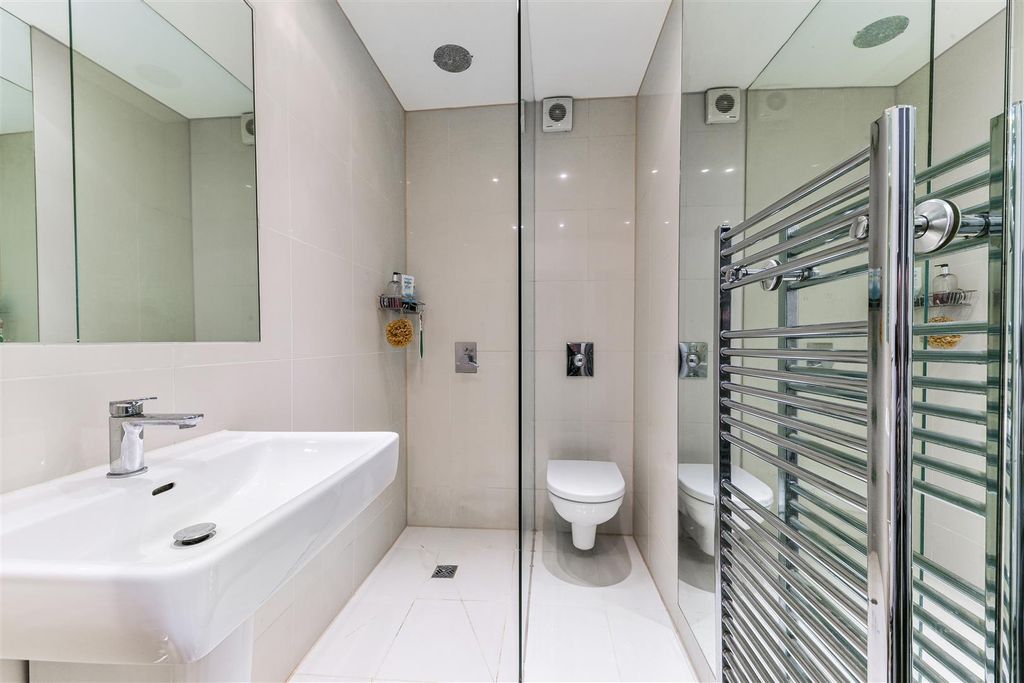 Property photo 3 of 17 Lgf 58 Shirland Road-3.Jpg