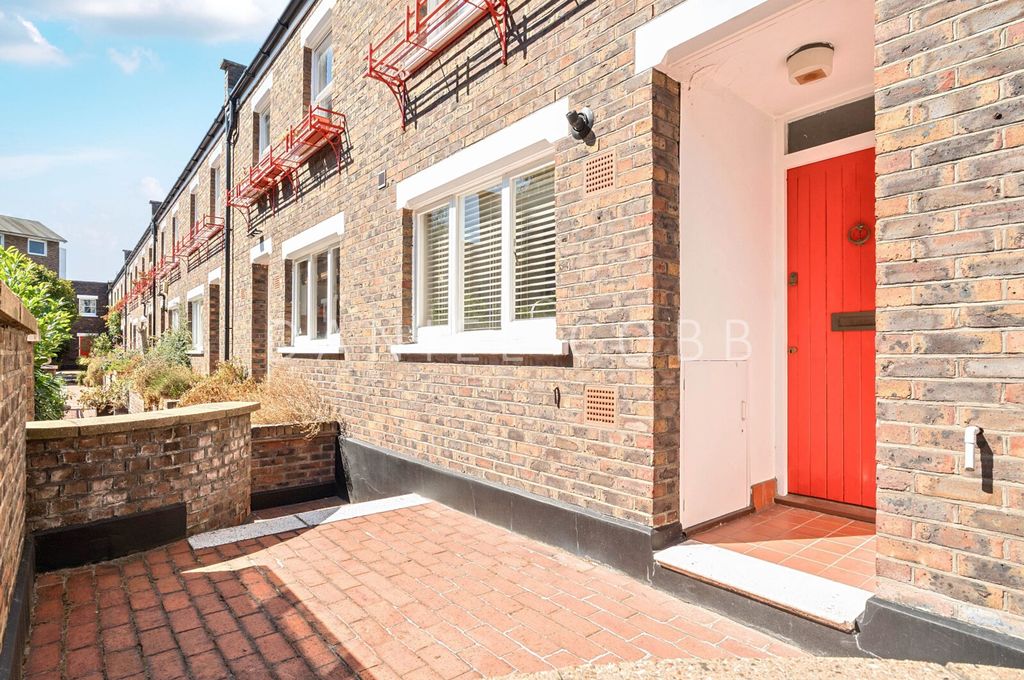 Property photo 1 of 21
