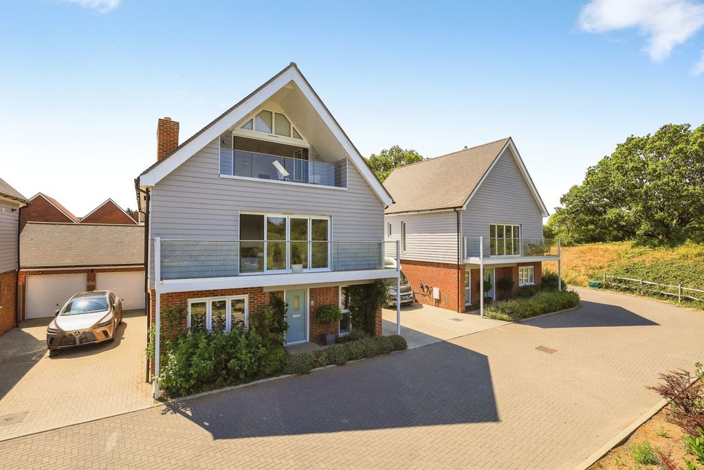 Property photo 1 of 30 Pbox-Img.Jpg