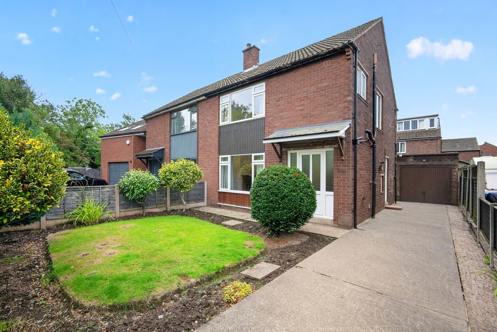 Property photo 1 of 18 External