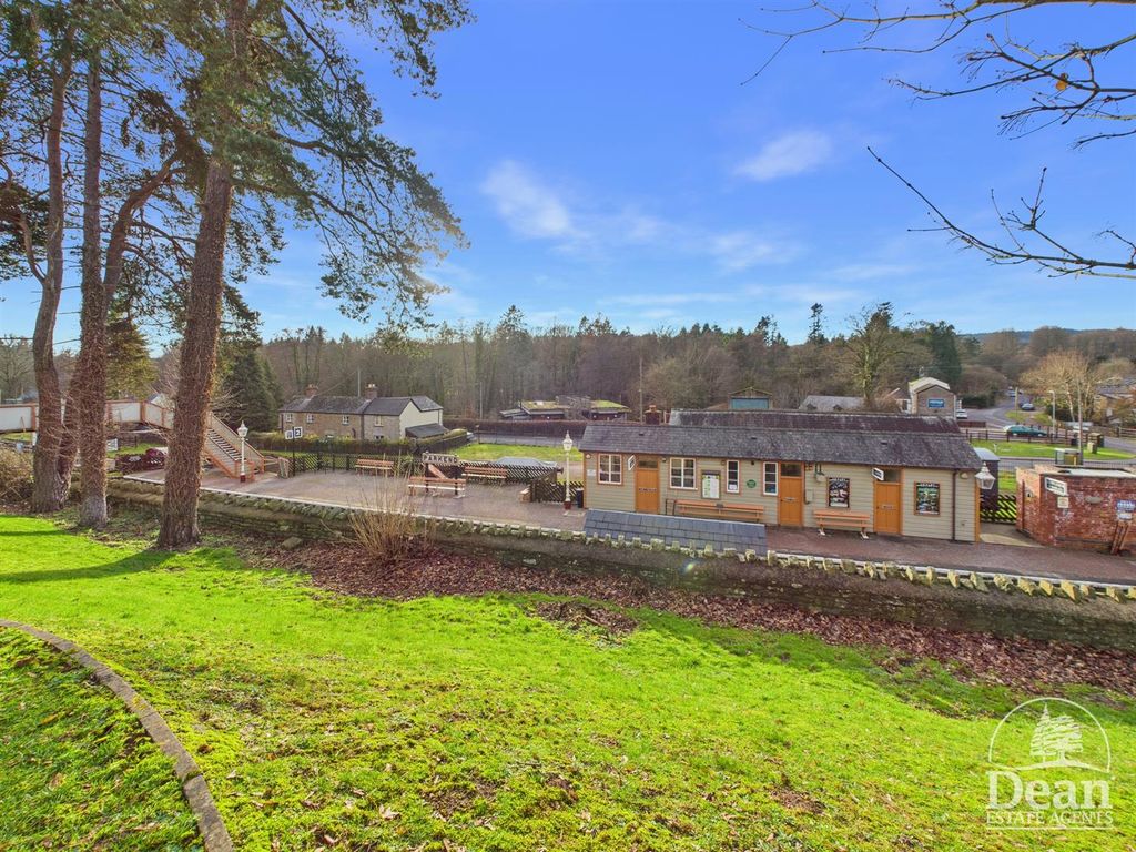 Property photo 2 of 18