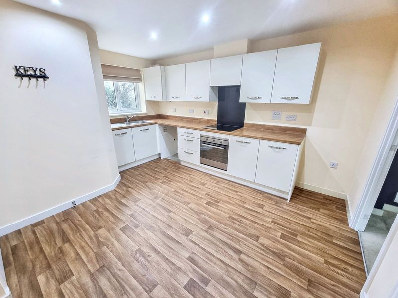 Property photo 2 of 9 Photo 5