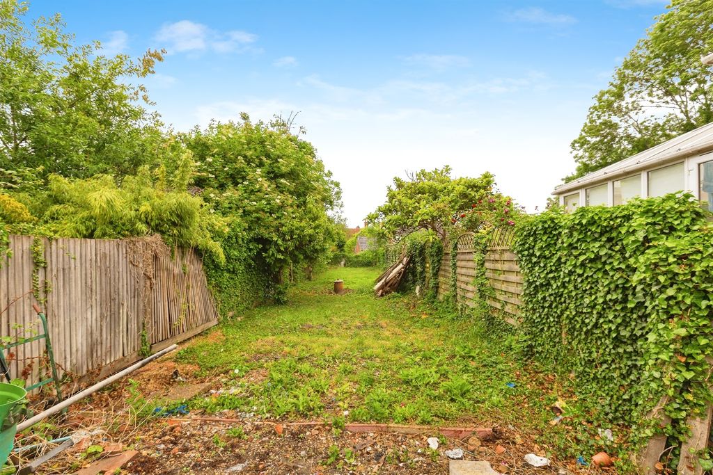 Property photo 2 of 17