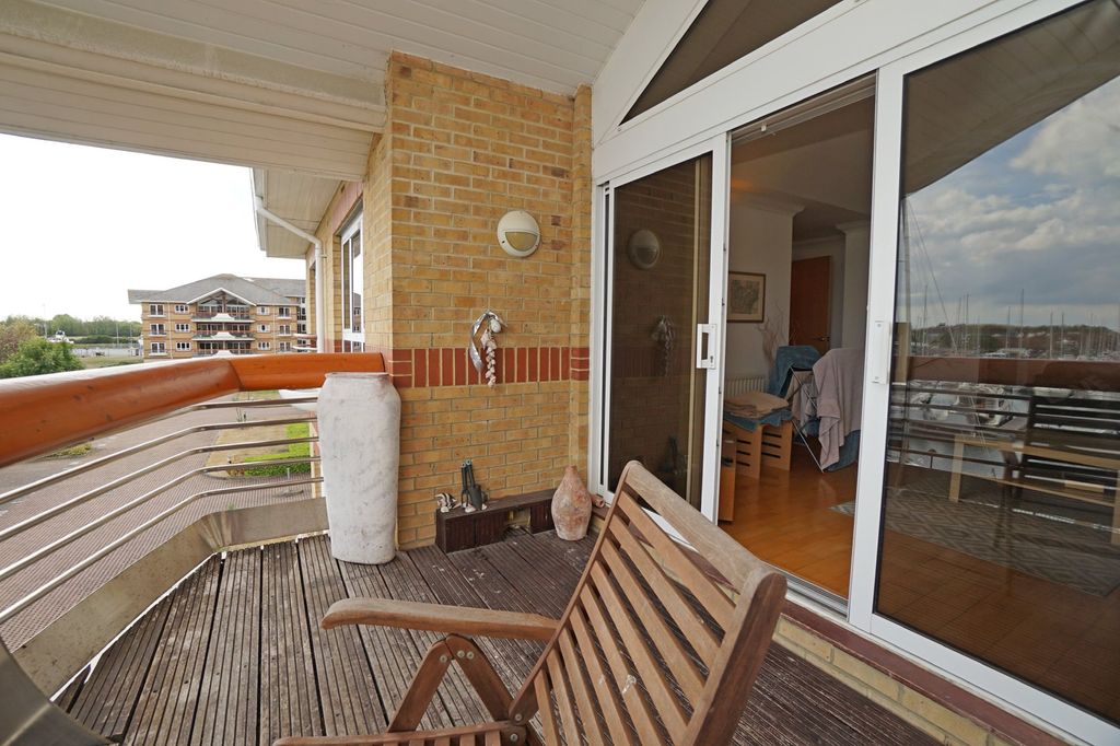 Property photo 3 of 16
