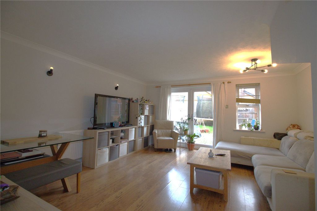 Property photo 2 of 14 Living Room