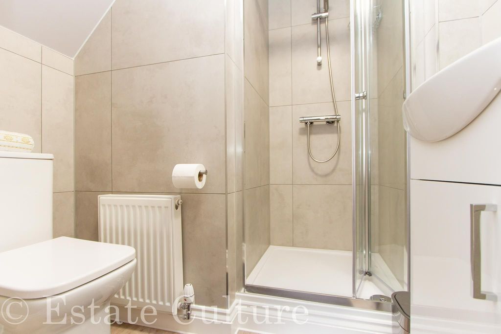 Property photo 3 of 34