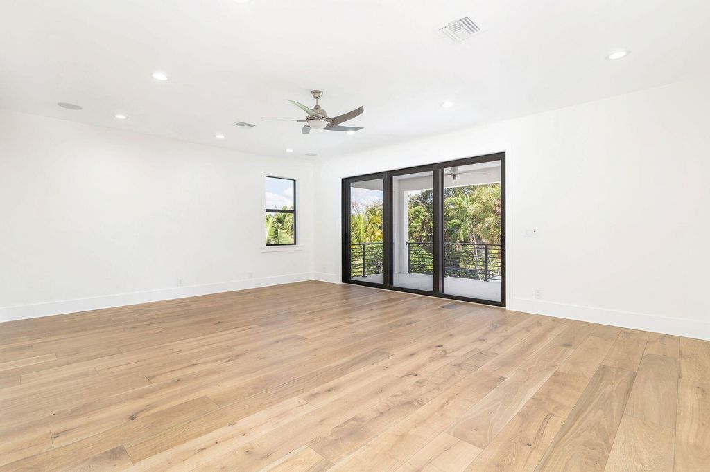 Property photo 3 of 10 <Alttext/>