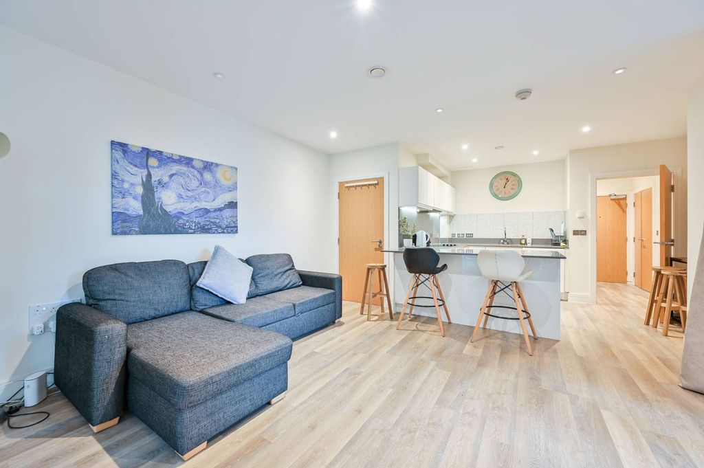 Property photo 3 of 10