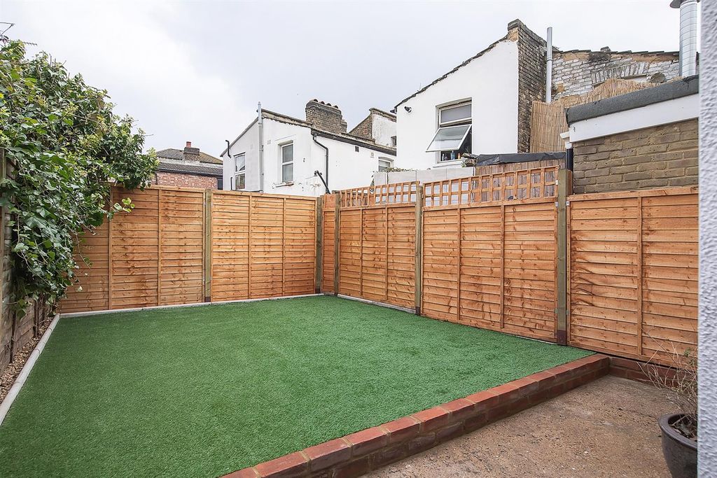 Property photo 3 of 15