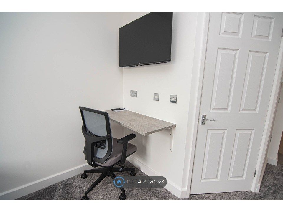 Property photo 3 of 8