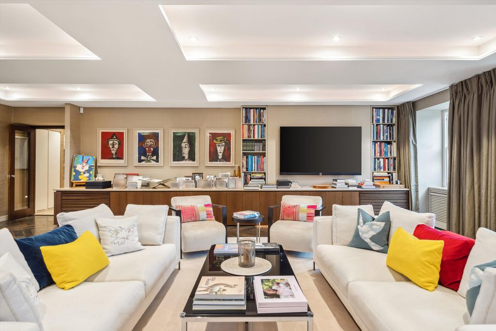 Property photo 3 of 11 Image