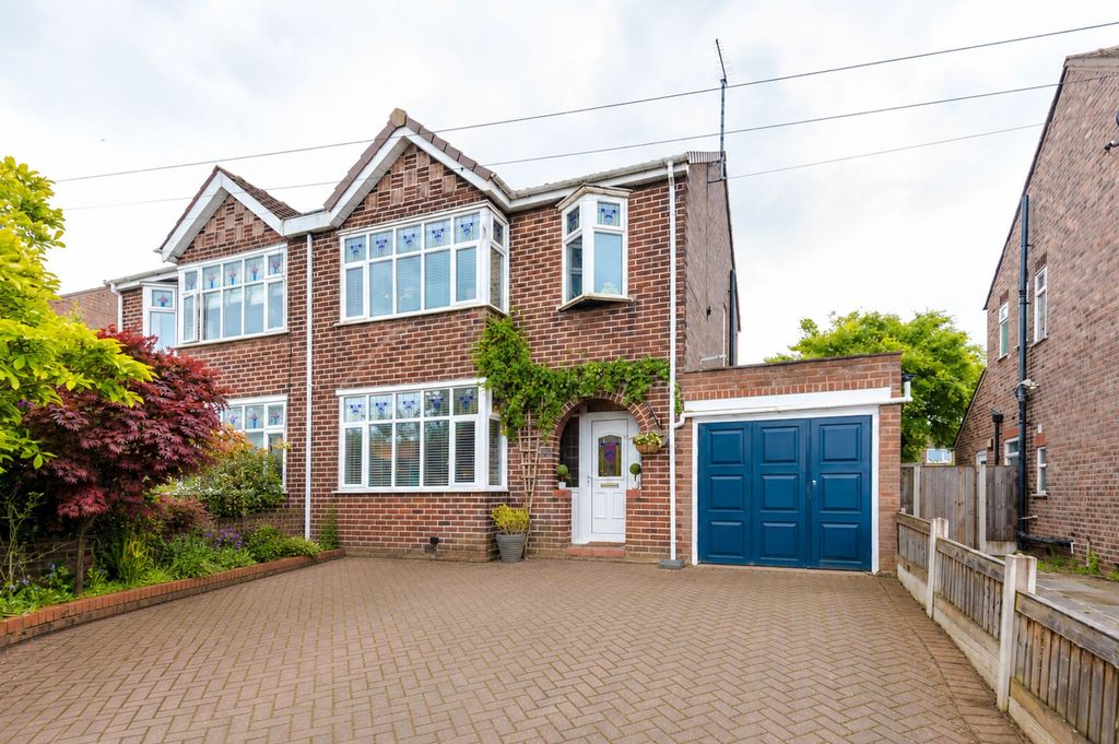 Property photo 1 of 30