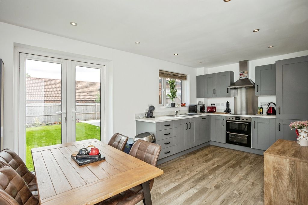 Property photo 2 of 20 Pbox-Img.Jpg