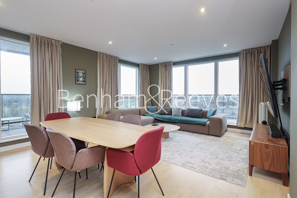 Property photo 3 of 28