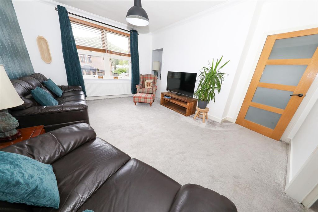 Property photo 3 of 19 c