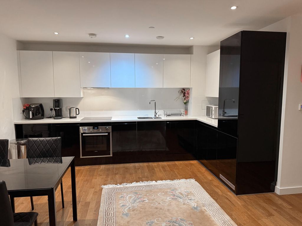 Property photo 2 of 17 Kitchen