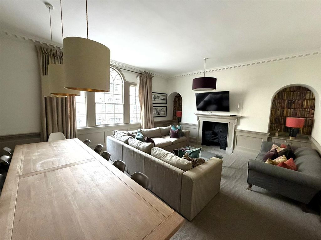 Additional image 4 of 5 bed property to rentSt James's Parade, City Centre, Bath BA1