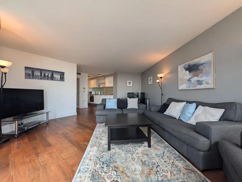 Apartment in Birmingham, Chinese Quarter, Digbeth - View 3