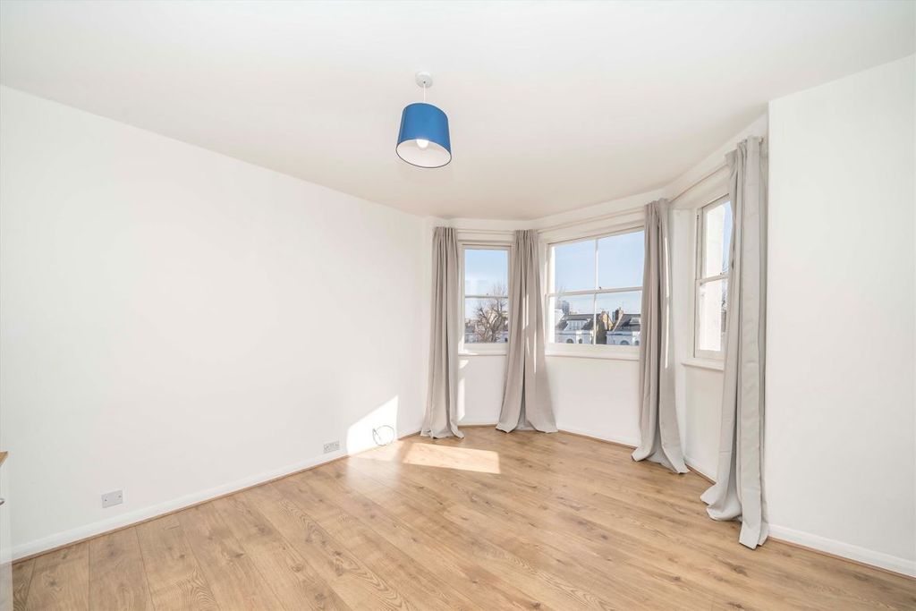 Property photo 3 of 4