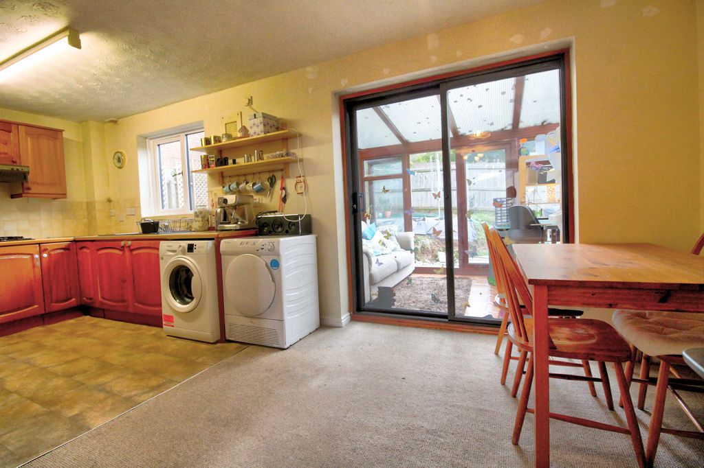 Property photo 2 of 14 995d70892534F2c32d26B37d33Dce07859d8064A.Jpg