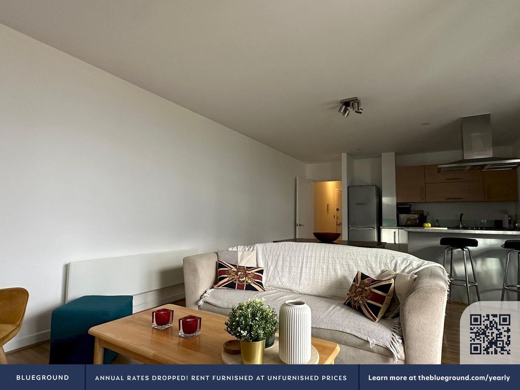 Property photo 3 of 22 Living Room