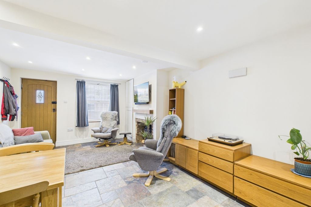 Property photo 2 of 11 Lounge Diner