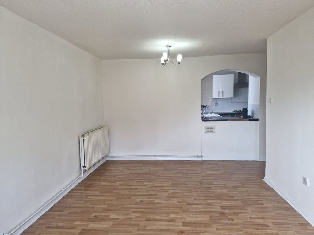 Property photo 2 of 3