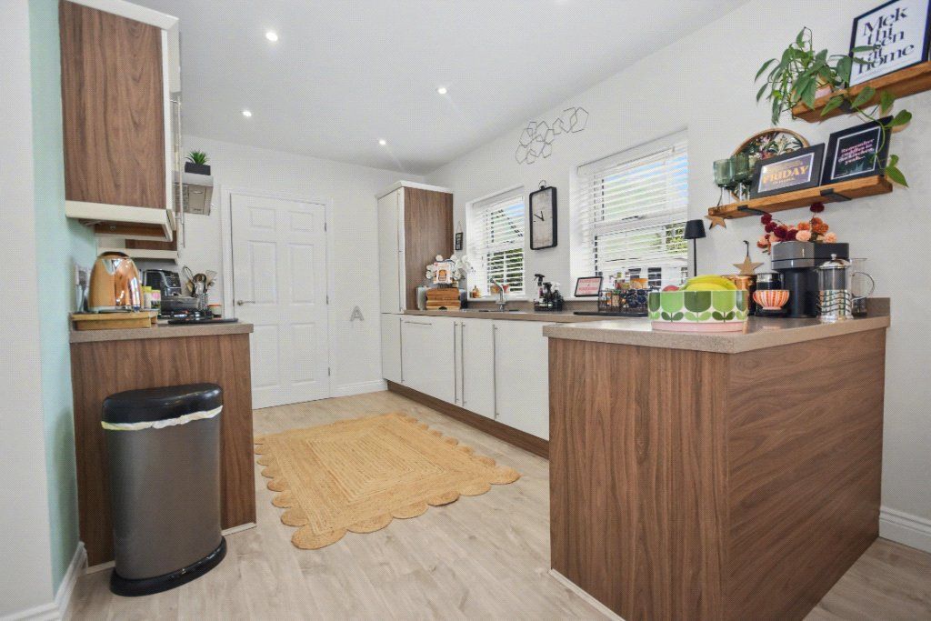 Property photo 2 of 29 Picture No. 08
