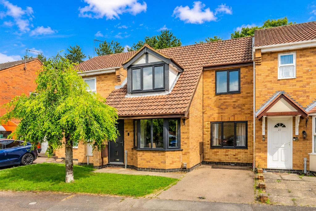 Property photo 1 of 16 John Clare Court.Png