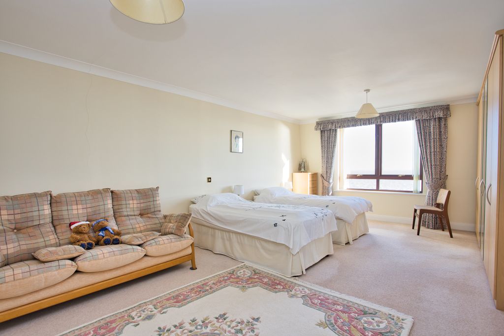 Additional image 4 of 3 bed flat for saleRanelagh Road, Deal, Kent CT14
