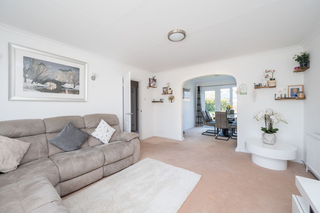 Property photo 2 of 22