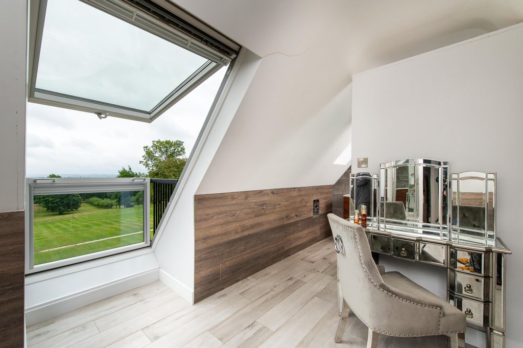Additional image 14 of 11 bed farm for saleKings Lane, Snitterfield, Stratford-Upon-Avon, Warwickshire CV37.