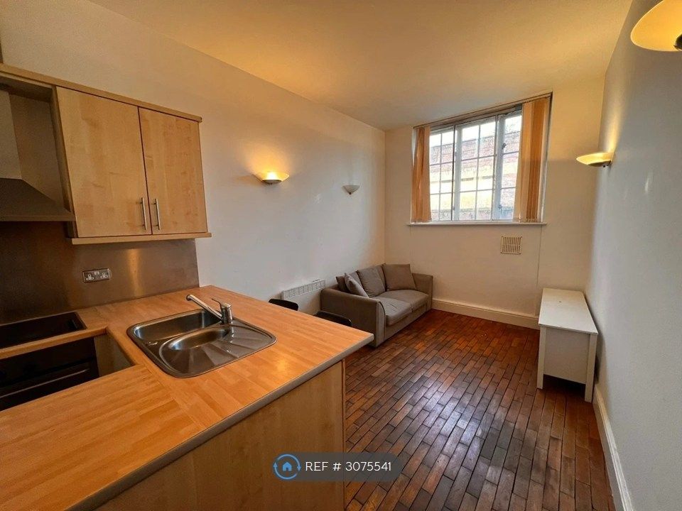 Property photo 2 of 13