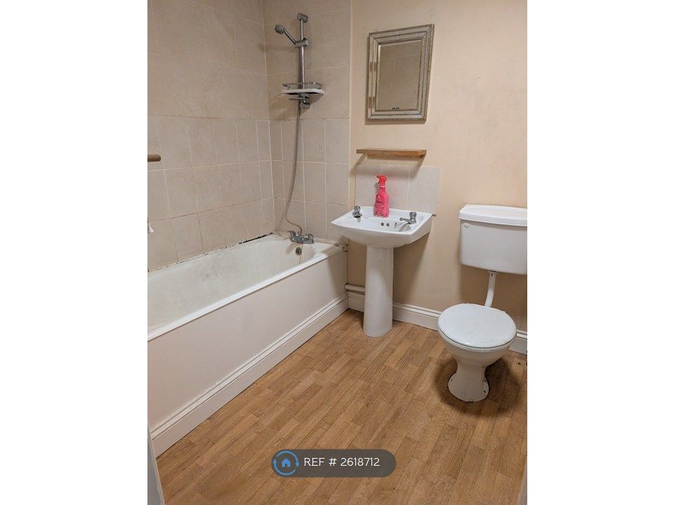 Property photo 3 of 4 Bathroom