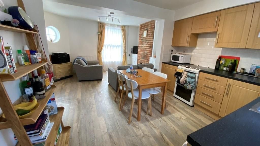 Property photo 2 of 19 View Lounge From Kitchen.Jpg