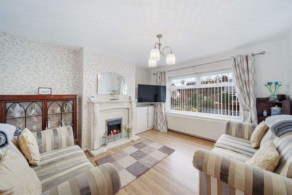 Property photo 3 of 28