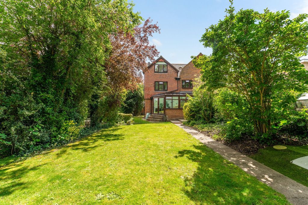Property photo 1 of 33