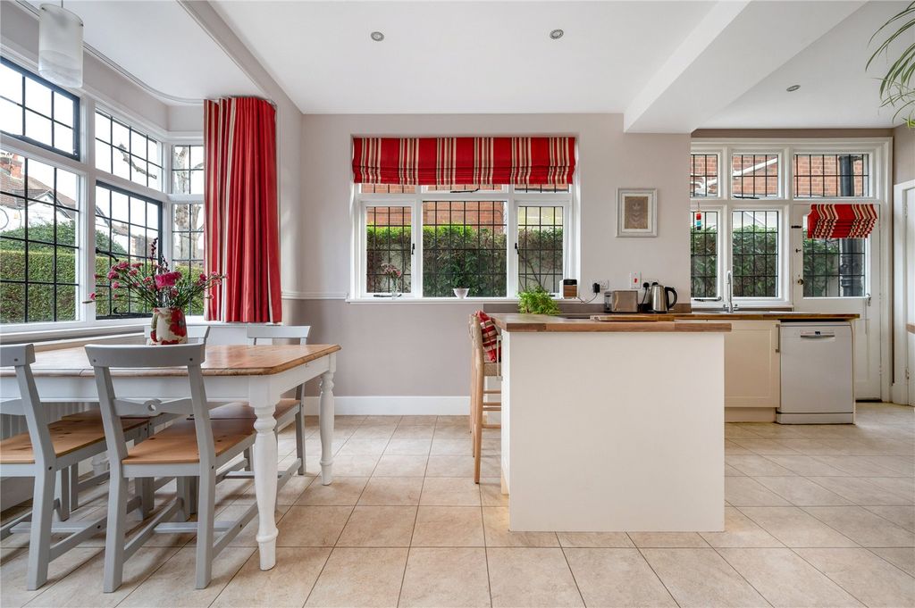 Property photo 3 of 33 Picture 3