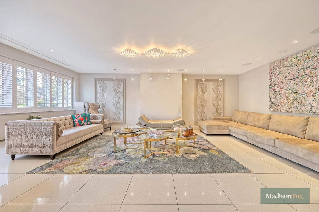 Property photo 3 of 48 Picture No. 38