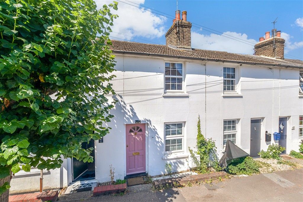 Property photo 1 of 10 External (Web) :