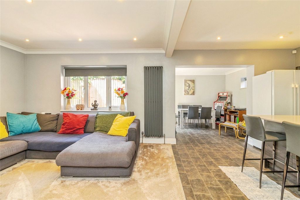 Property photo 3 of 28 Picture No. 04
