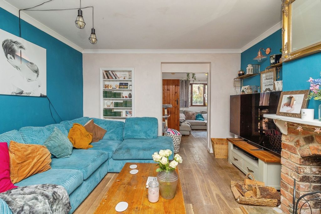 Property photo 3 of 21 Pbox-Img.Jpg