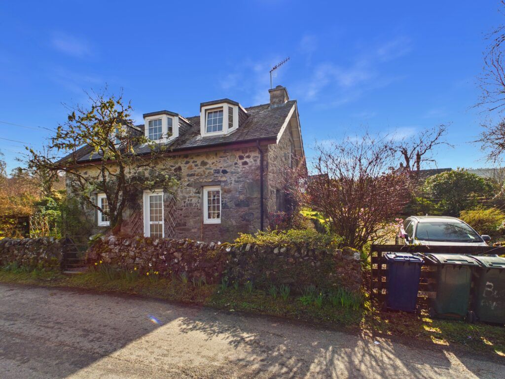 Property photo 3 of 31