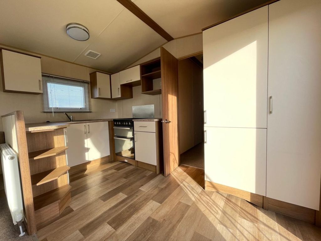 Property photo 1 of 9 Seal Bay Resort - Abi - Summer Breeze - 2015 | For Sale