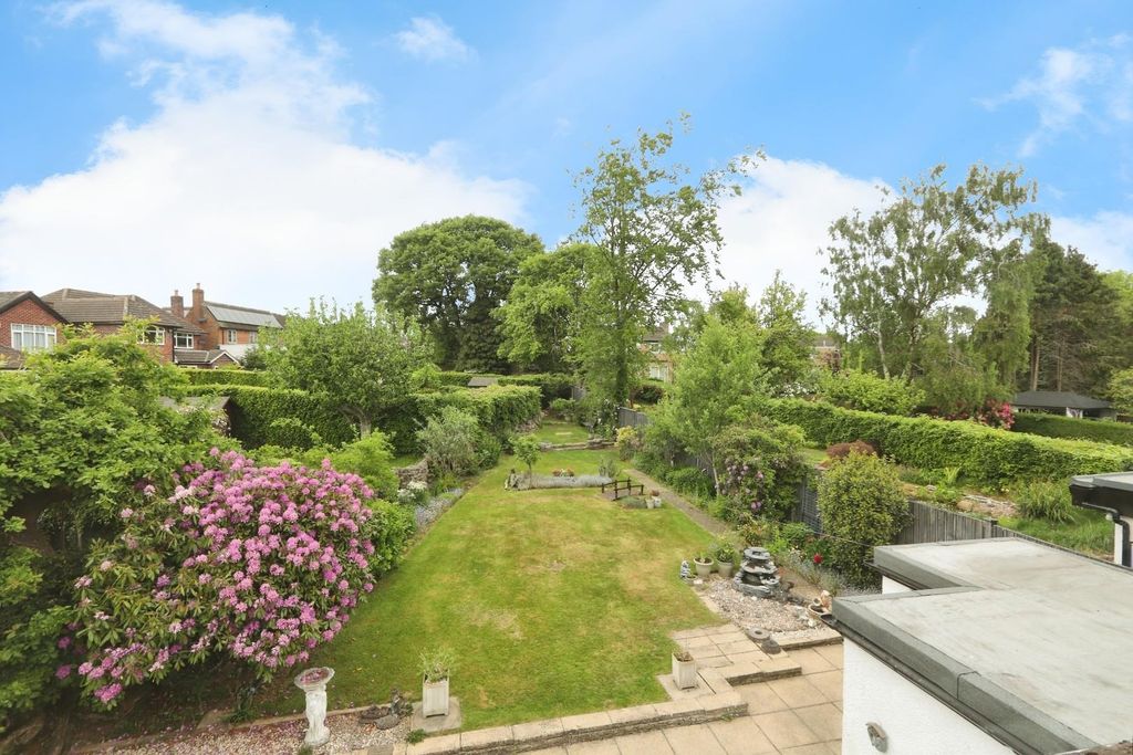 Property photo 3 of 30 Garden