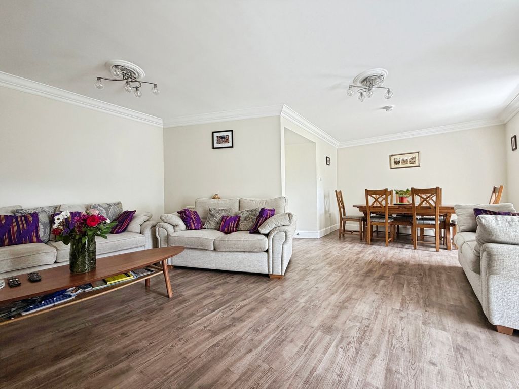 Additional image 6 of 3 bed flat for saleQueens Drive, Glasgow G42