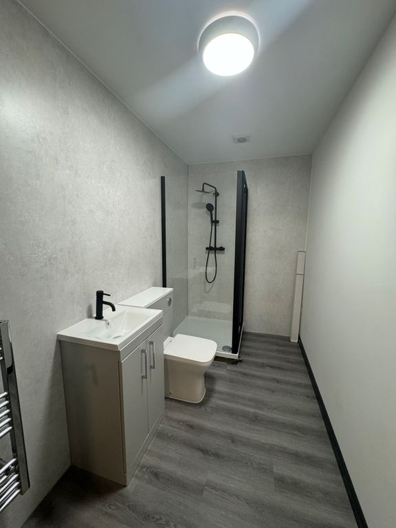 Property photo 3 of 4 1