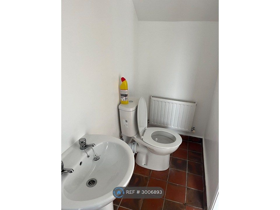 Property photo 3 of 5 Shower Room
